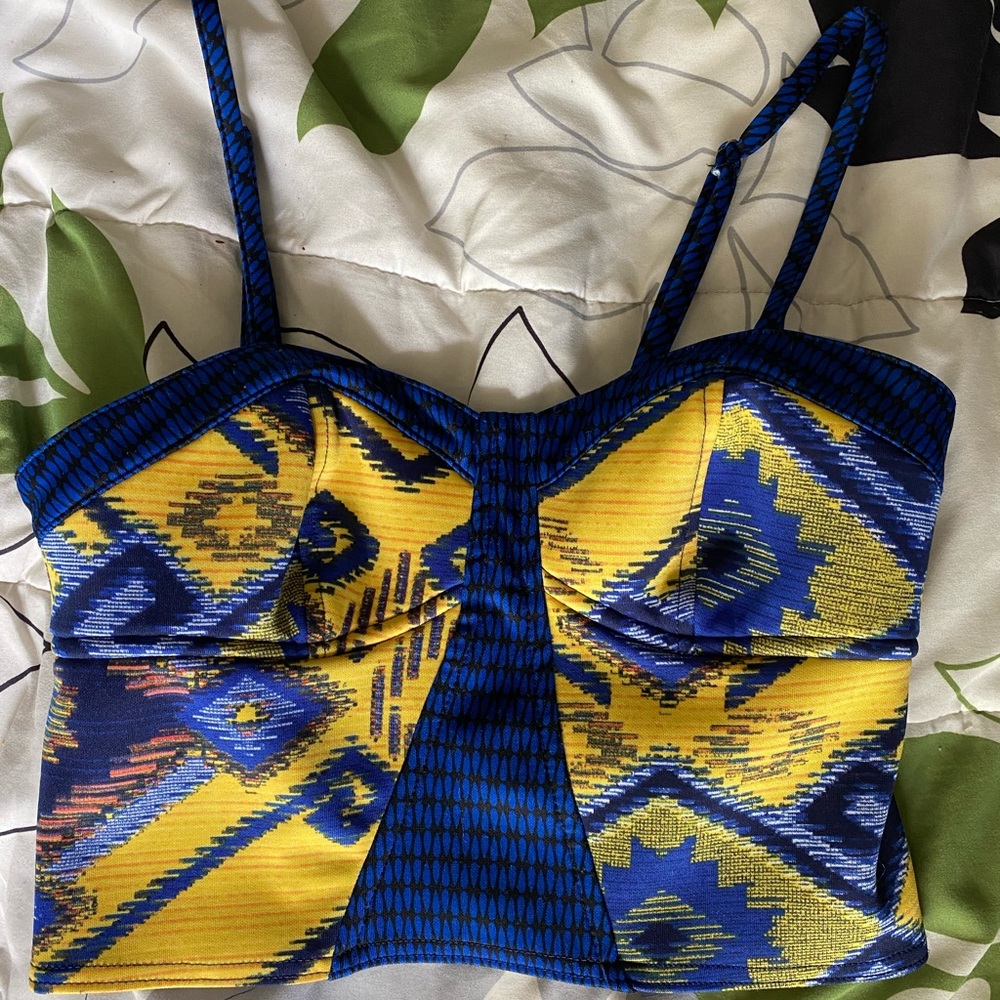 Women’s Aztec Patterned Crop Top